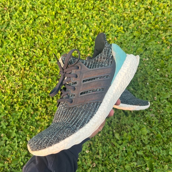 Ultraboost Parley 4.0 Carbon / Blue Spirit Size 8.5 - Picture 1 of 5